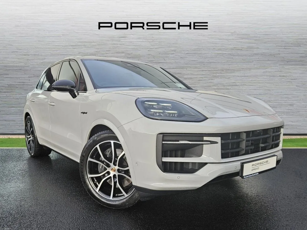 Porsche Cayenne E-Hybrid Black Edition - Image 1