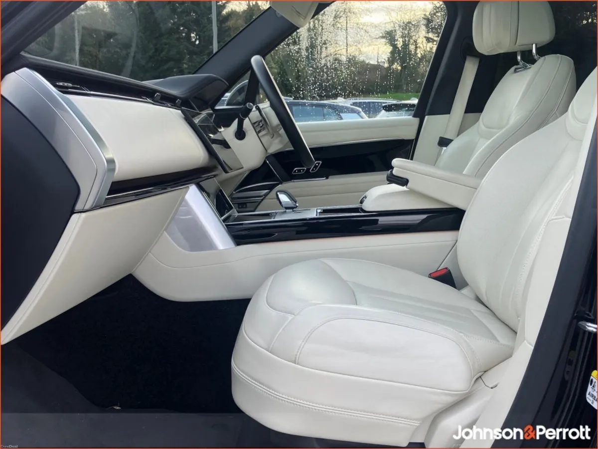 Land Rover Range Rover SWB 3.0 I6 PHEV HSE (Remain - Image 4