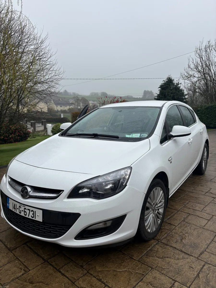 Vauxhall Astra 2014 - Image 1