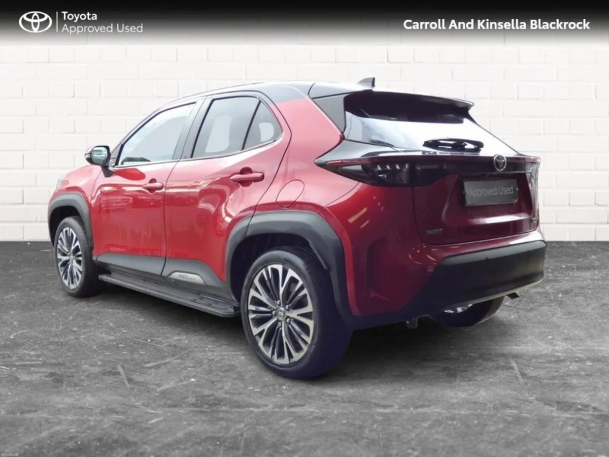 Toyota Yaris Cross Hybrid Sol - Image 2