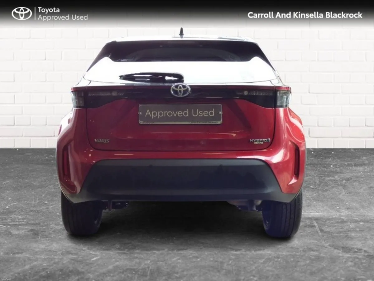 Toyota Yaris Cross Hybrid Sol - Image 4