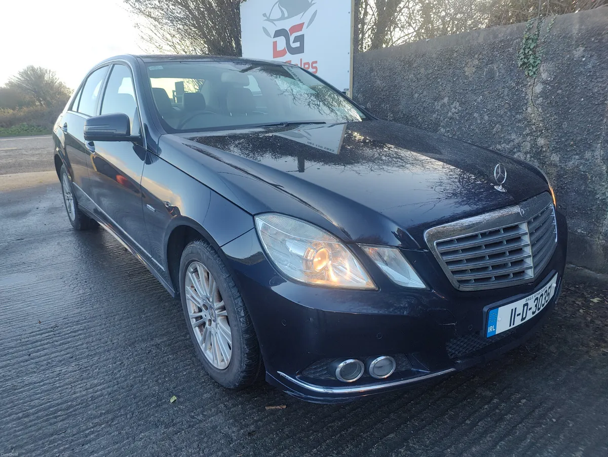 Mercedes-Benz E-Class 2011 - Image 1