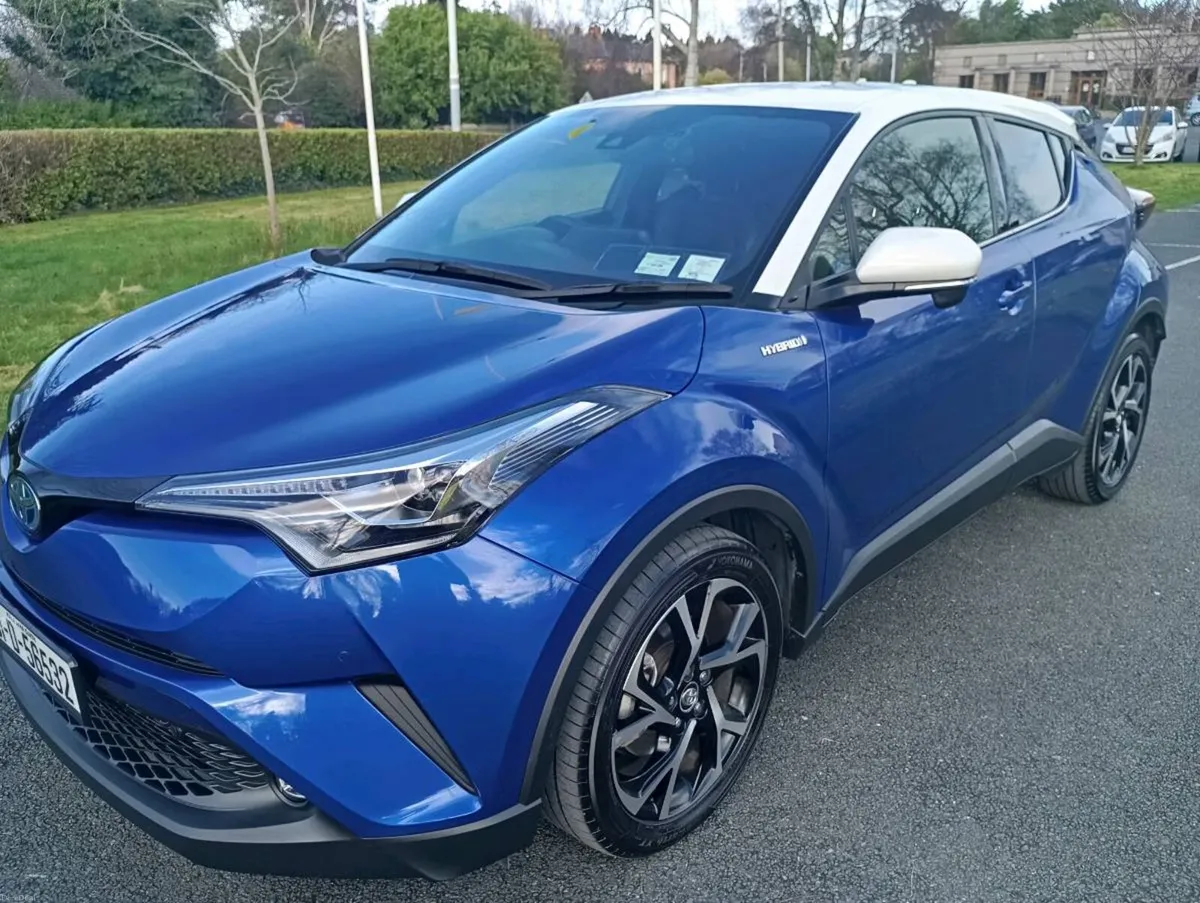 2019 Toyota C-HR Hybrid Full Leather Interior - Image 2