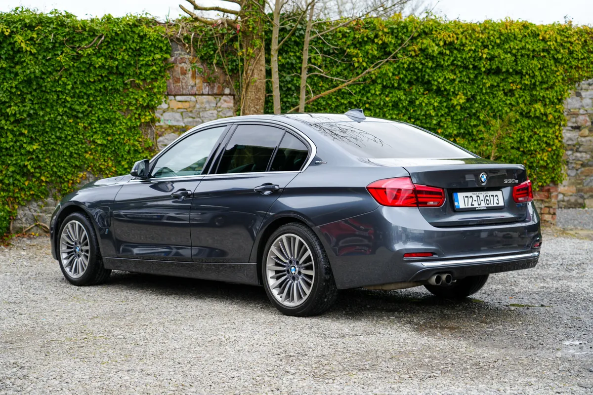 330E Petrol Hybrid Automatic Individual Spec - Image 3
