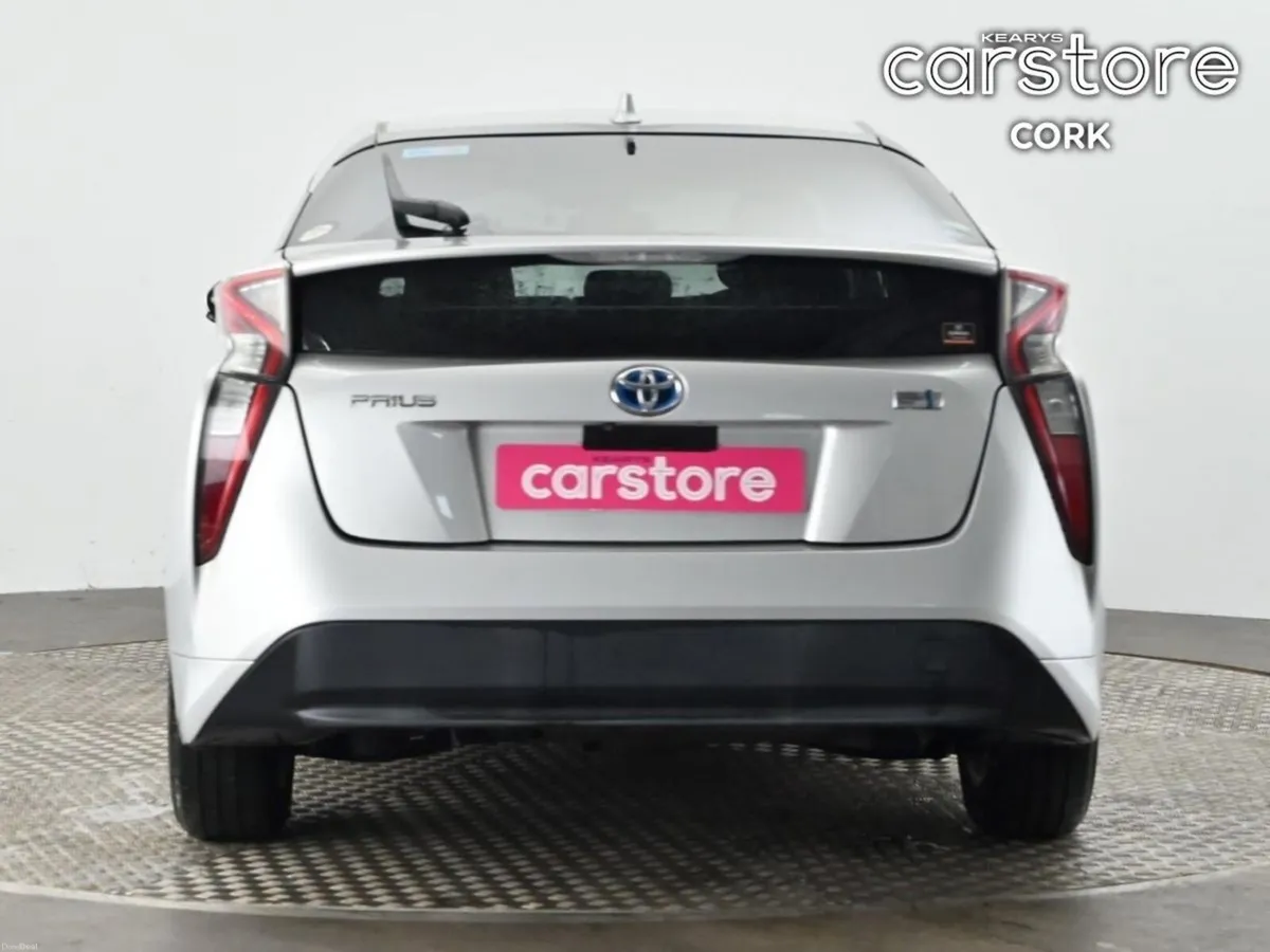 Toyota Prius 1.8 Hybrid Auto - Image 4