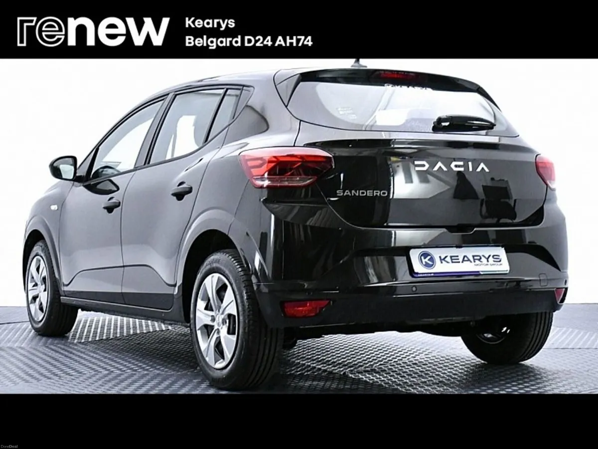 Dacia Sandero Essential TCe 90 5Sp GSR2 - Image 4