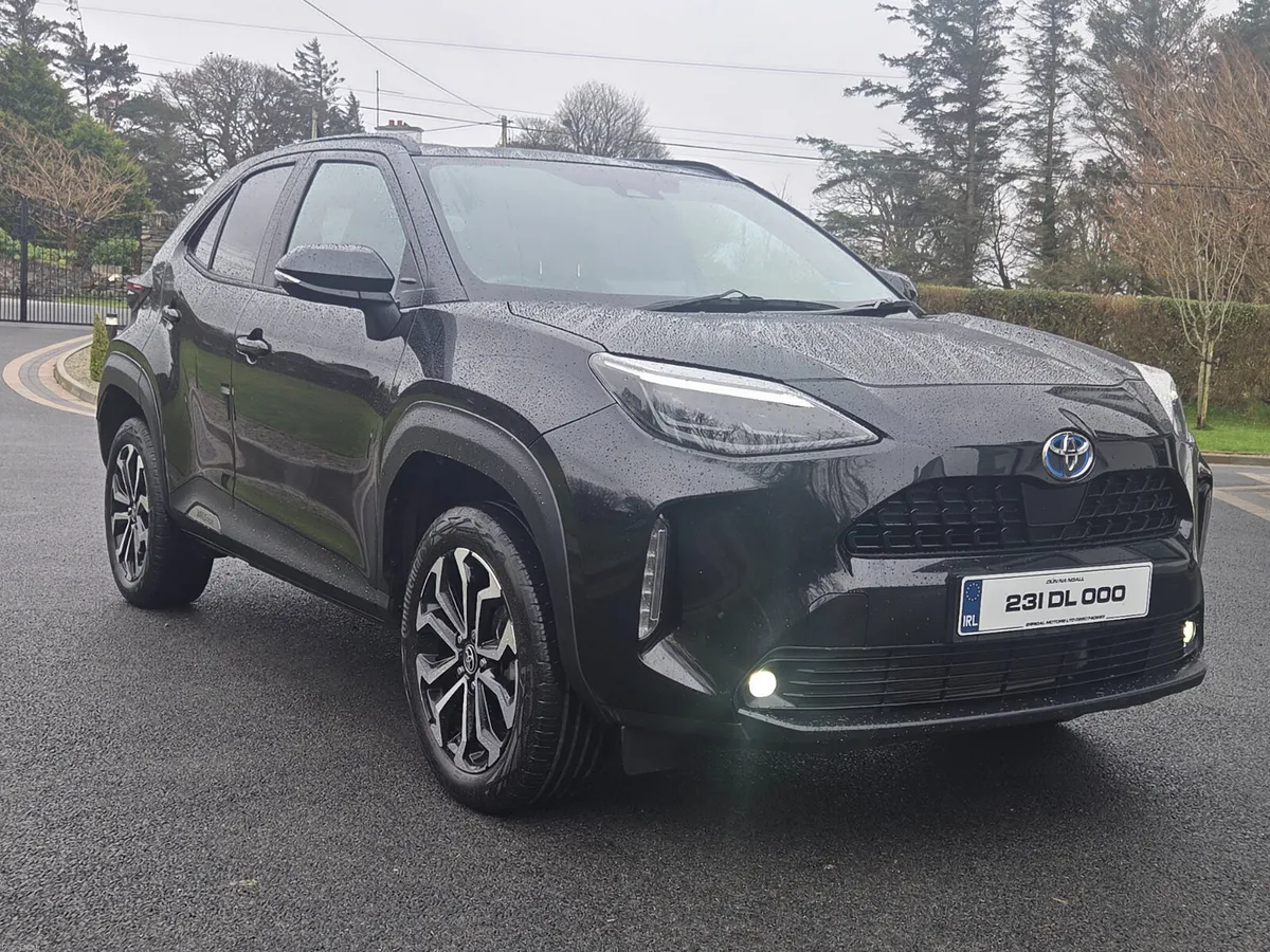 2023 TOYOTA YARIS CROSS 1.5 HYBRID DESIGN 122BHP - Image 1