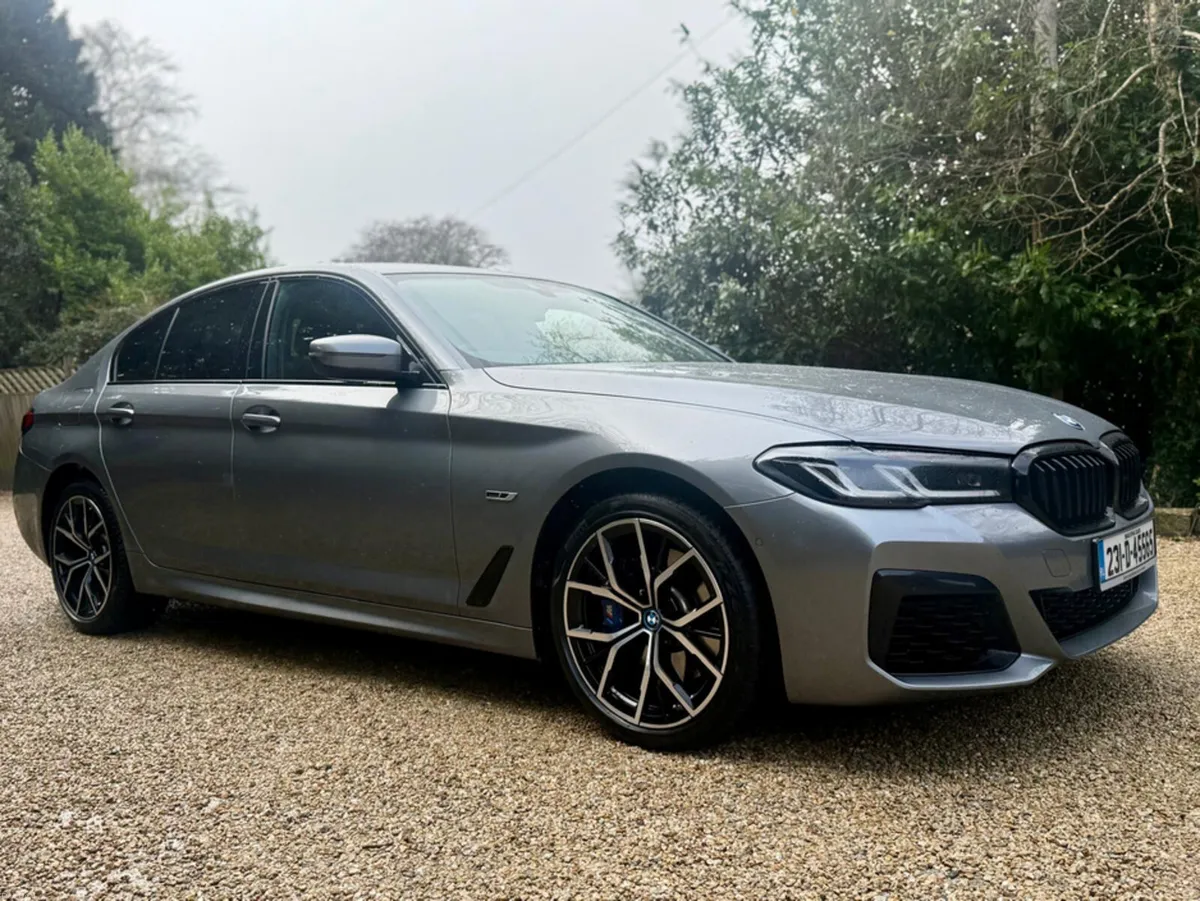 BMW 5-Series 530E M SPORT - Image 3