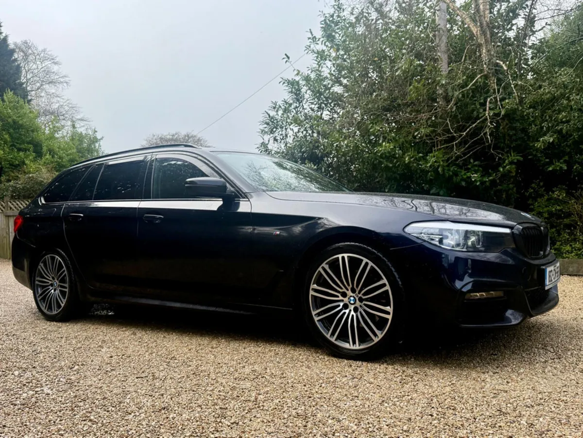 BMW 5-Series 520d M SPORT TOURING - Image 3