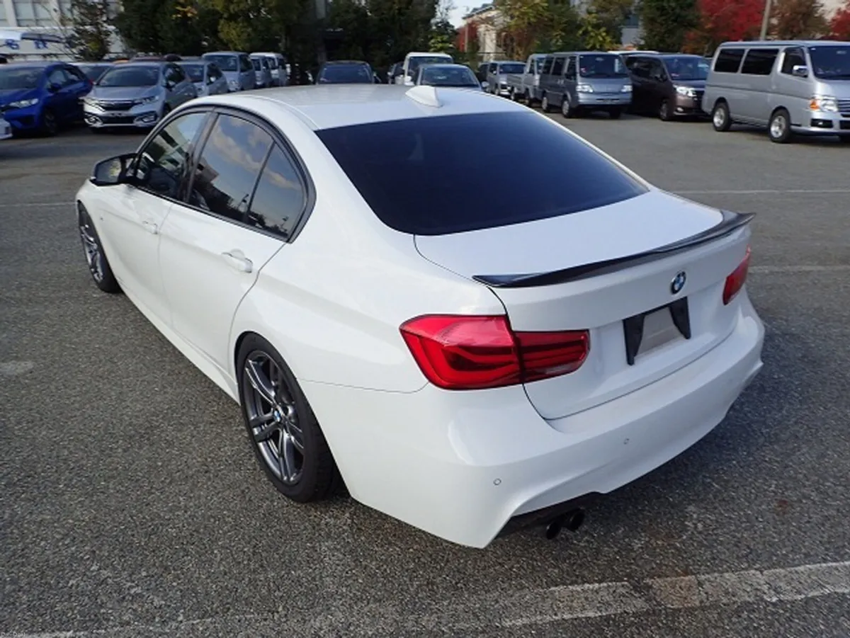 BMW 3-Series 320D M-SPORT PRO M-PERFORMANCE 2.0 DI - Image 4