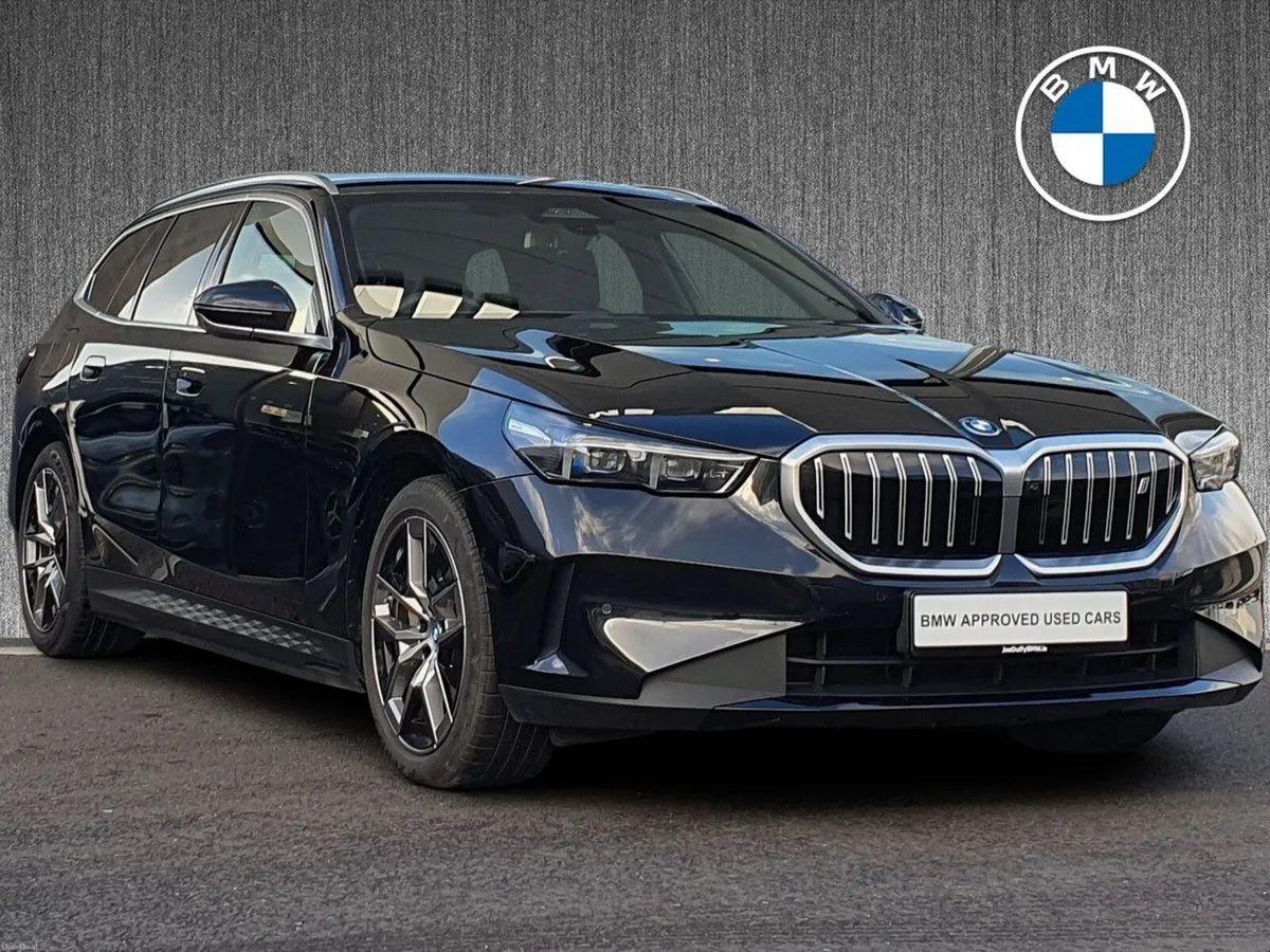 BMW i5 eDrive40 Sport Edition Touring - Image 1