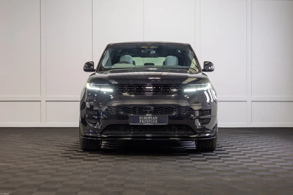 2026 Range Rover Sport P460e Dynamic SE - Image 2