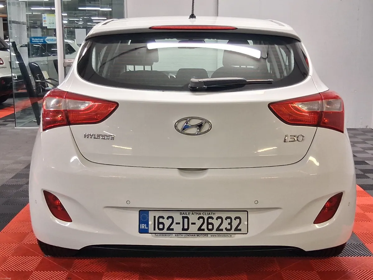 2016 Hyundai i30 **AUTO - ONLY 44K MILES** - Image 4