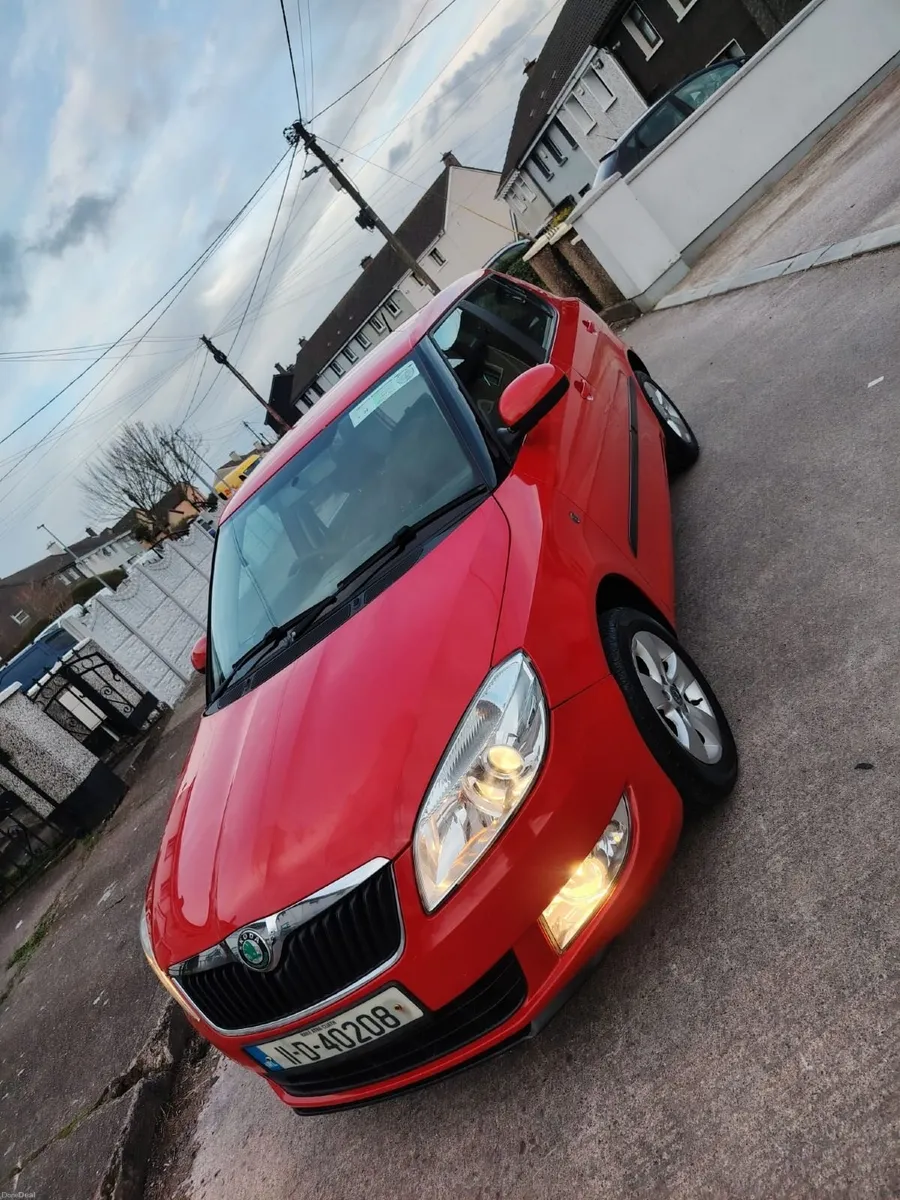 Skoda Fabia 2011 - Image 2