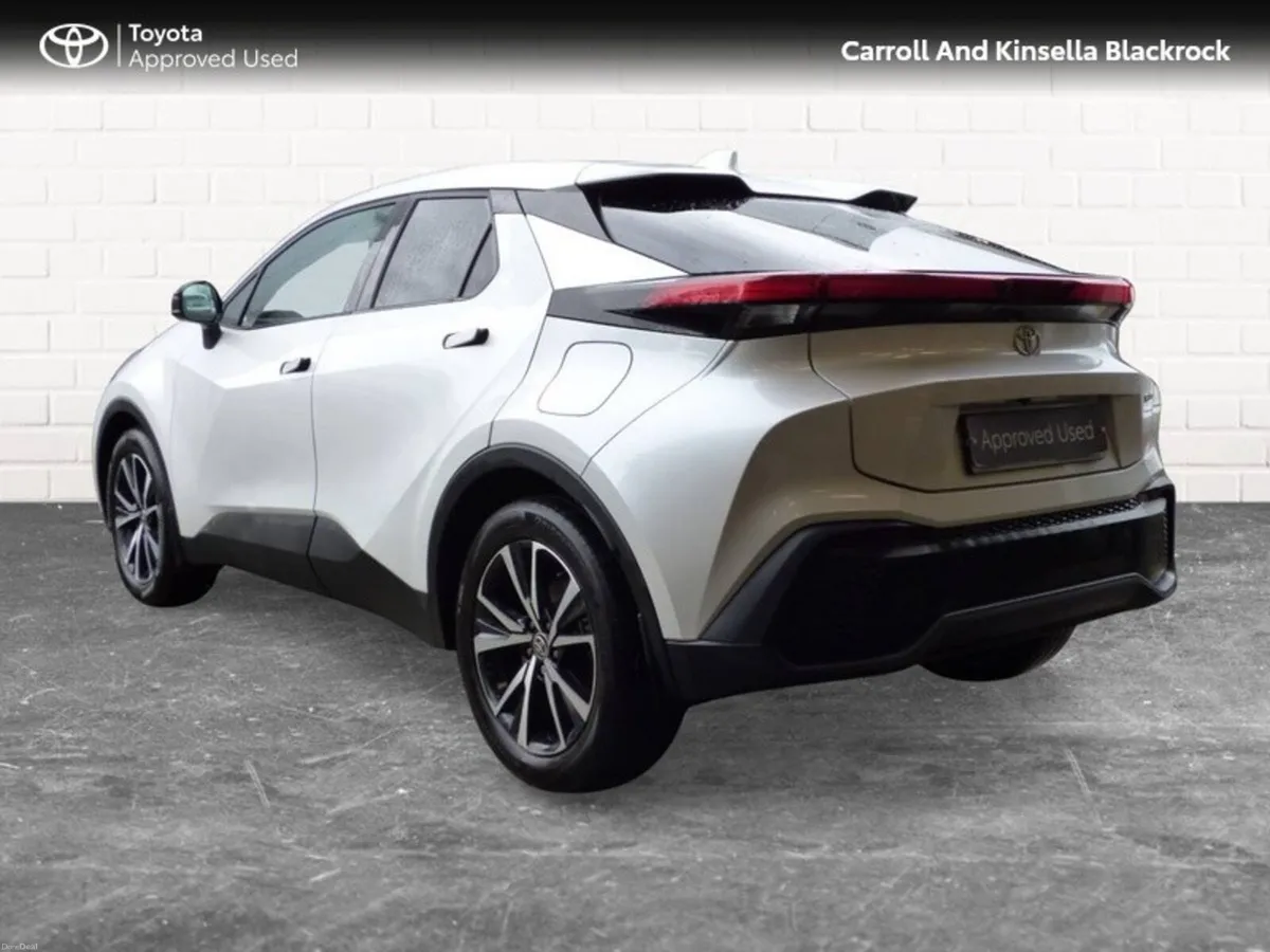 Toyota C-HR Hybrid Sport - Image 2