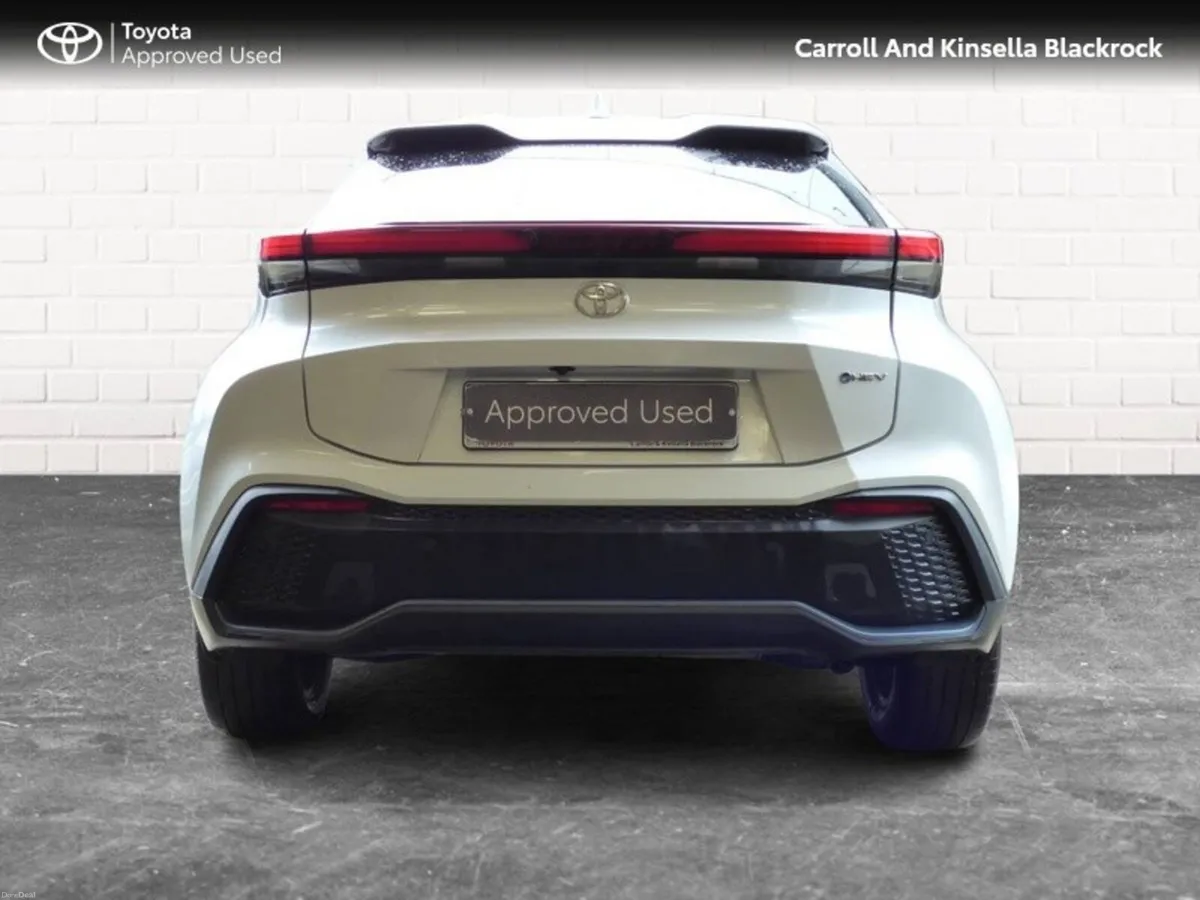 Toyota C-HR Hybrid Sport - Image 4