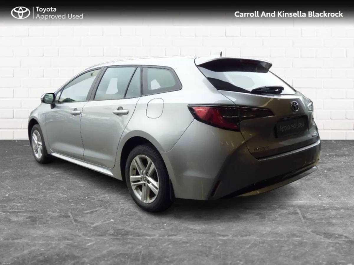 Toyota Corolla Hybrid Luna Touring Sport - Image 2