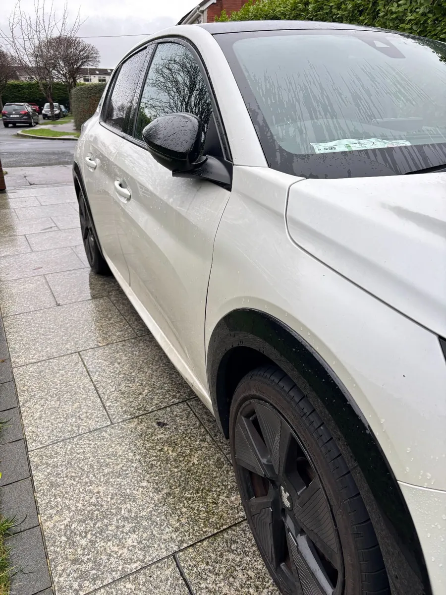 Peugeot 208e GT - low mileage, 2028 NCT, Tax 12/26 - Image 3