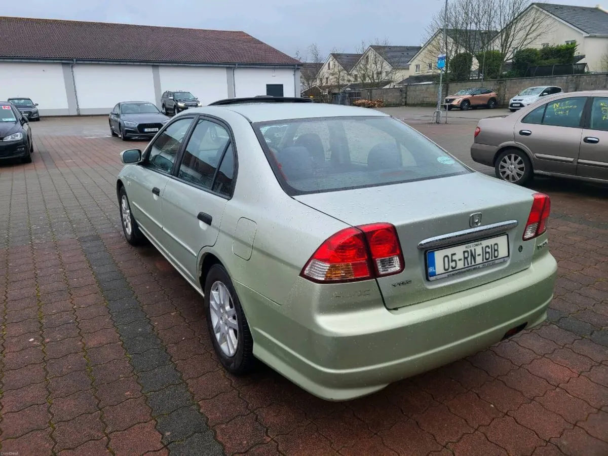 2005 Honda civic - Image 3