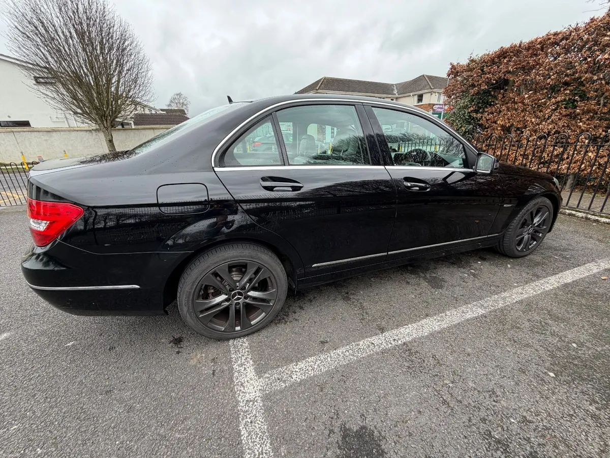 Mercedes-Benz C-Class - Image 4