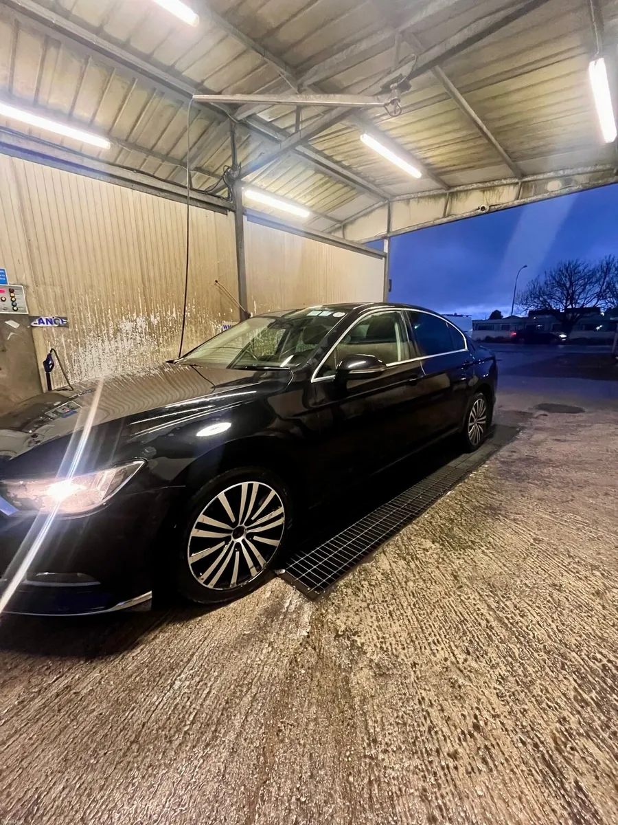 2016 Volkswagen Passat 2.0 - Image 2