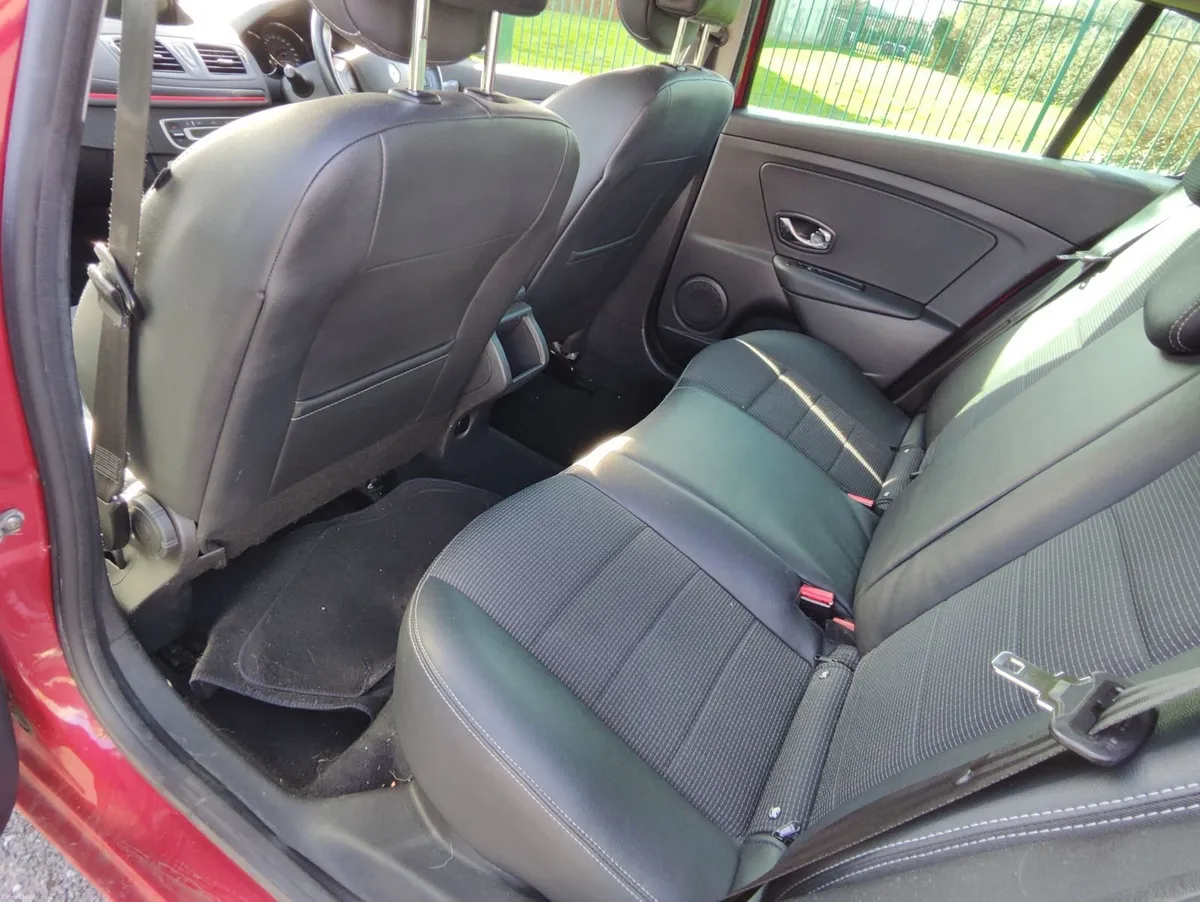 Renault Grand Megane GT Line 1.5 DCI 1 2015 - Image 2