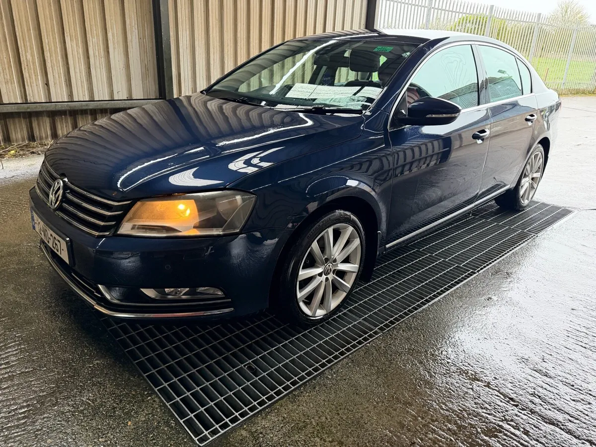 Volkswagen Passat - Image 5