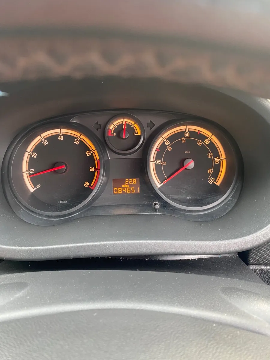 Vauxhall Corsa 2014 - Image 3