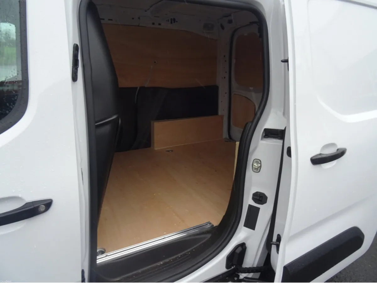 Fiat Doblo SWB 1.5 100HP 650KG TECN - Image 6