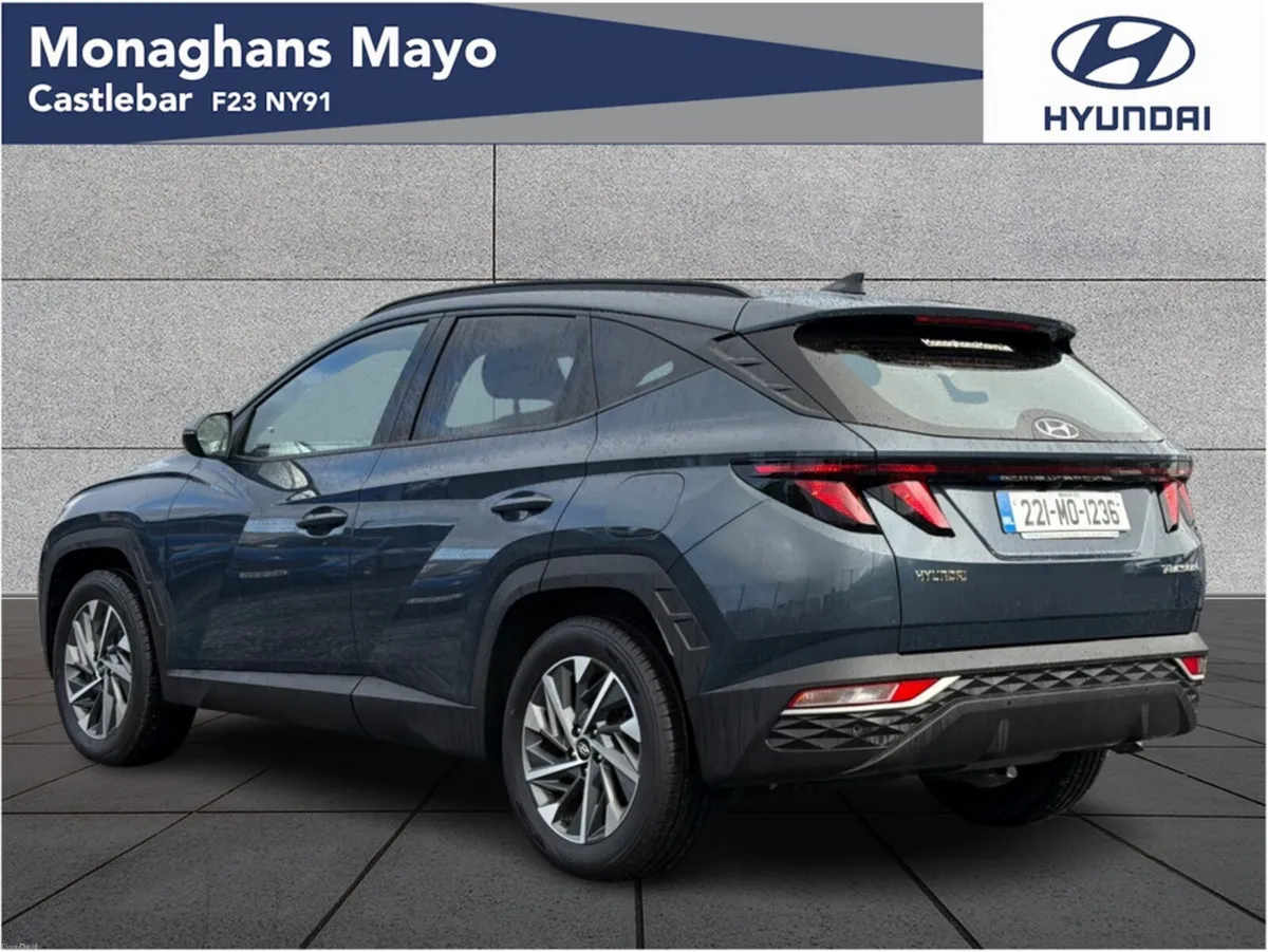 Hyundai Tucson EXECUTIVE 1.6 DIESEL 5DR - Image 3