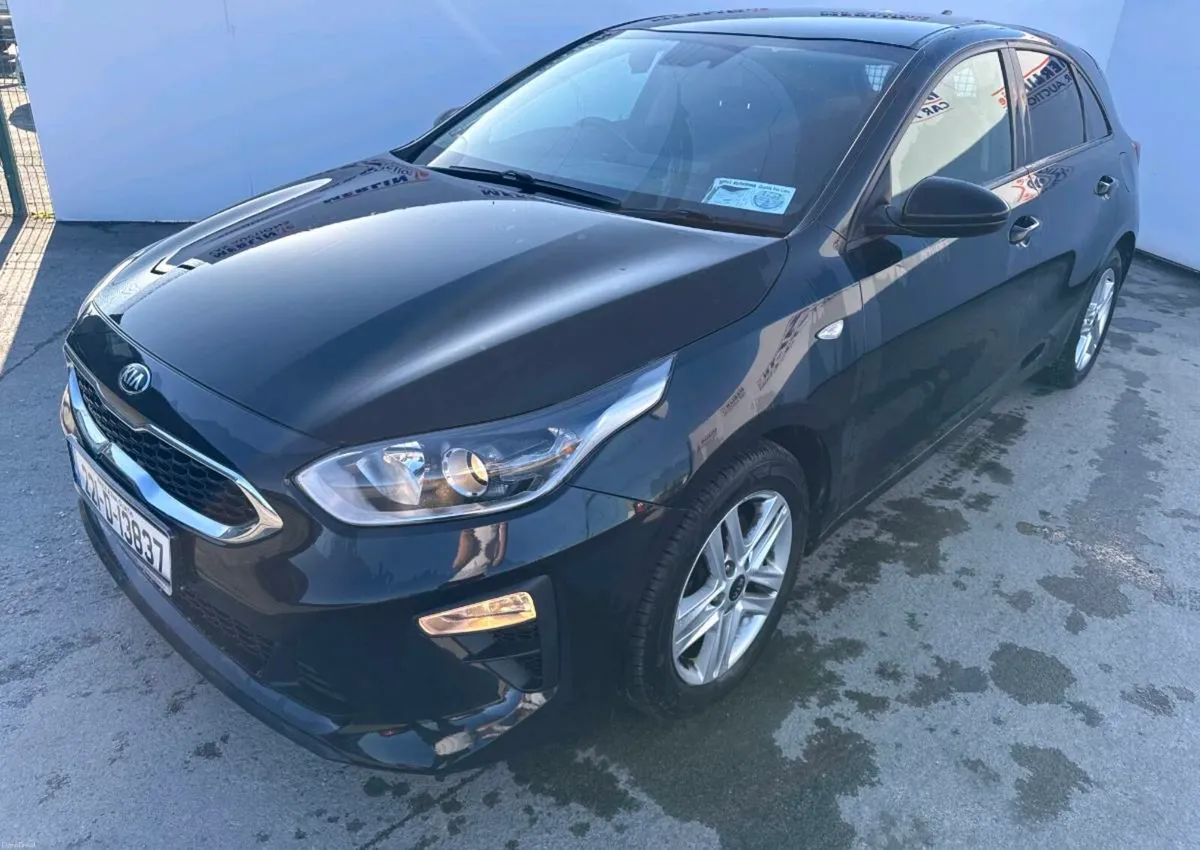 Kia Ceed 1.6 K2 Commercial 5DR - Image 2