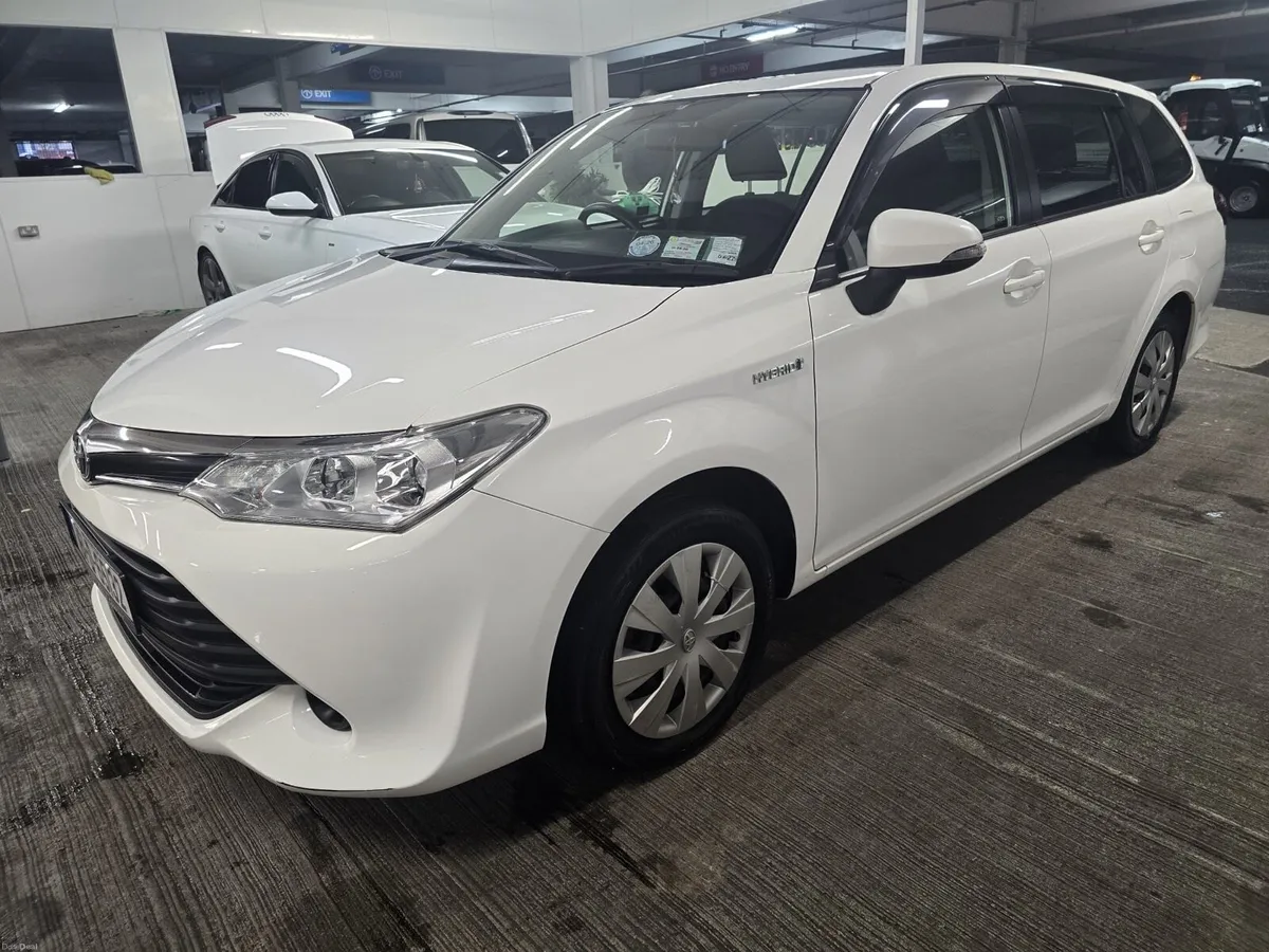 Automatic 2016 Toyota Corolla - Image 3