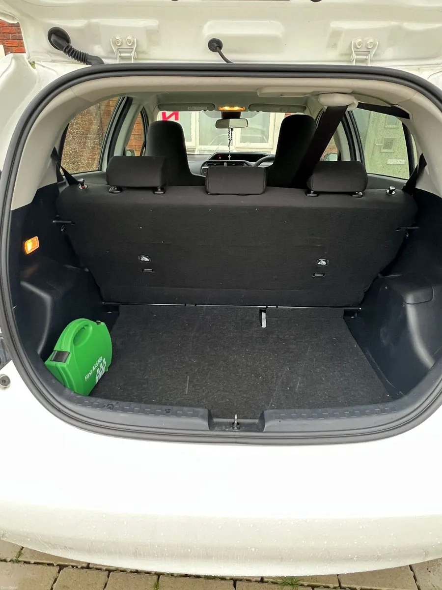 Toyota Aqua 2017 - Image 4