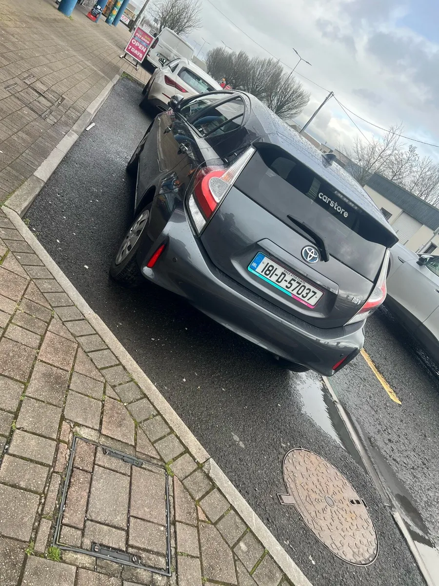 Toyota Aqua Hybrid - Image 3