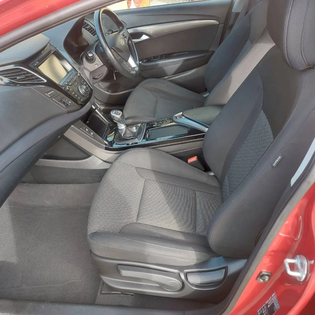 2012 hyundai i40 nct 3/27 tax6/26 114000mile - Image 4