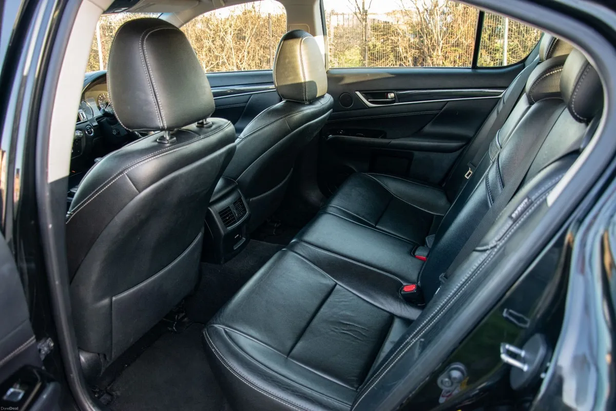 Lexus GS 300h 2016 - Image 2