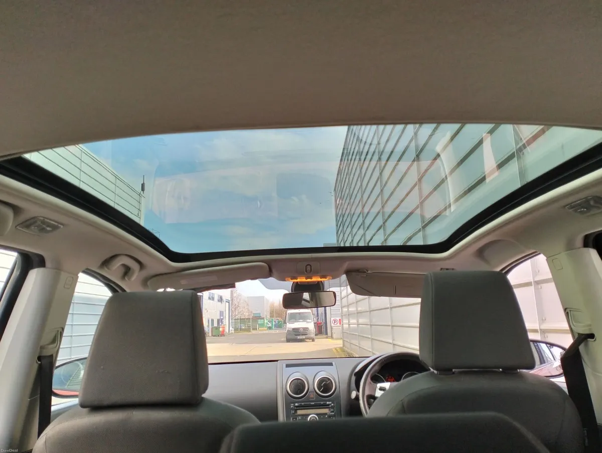 Nissan Qashqai LONG NCT 04/27 Pan Roof - Image 4