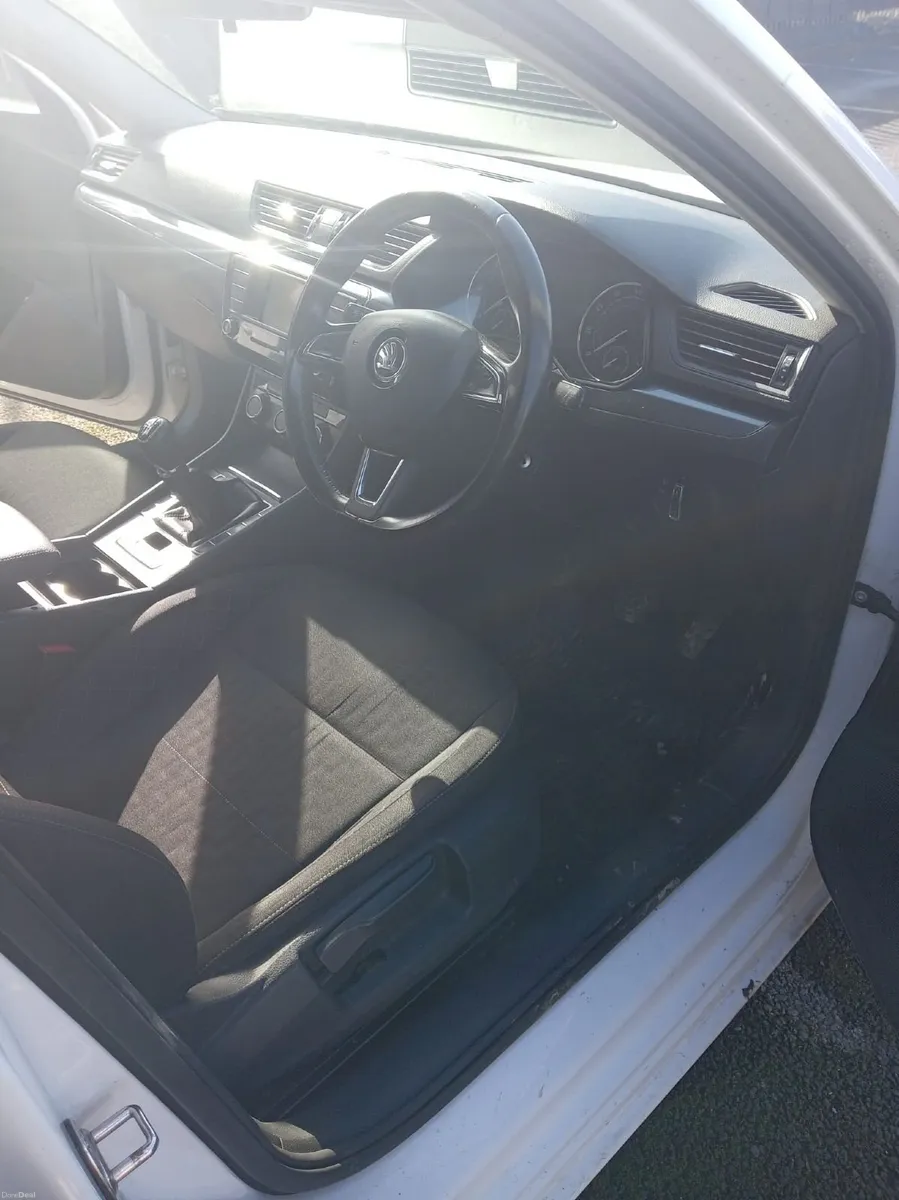 Skoda Superb 2016 - Image 3