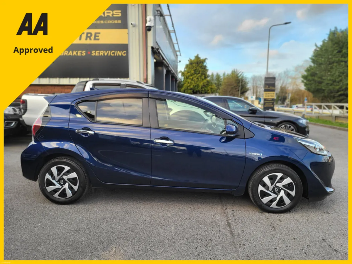 Toyota Aqua DAA-NHP10 - Image 4