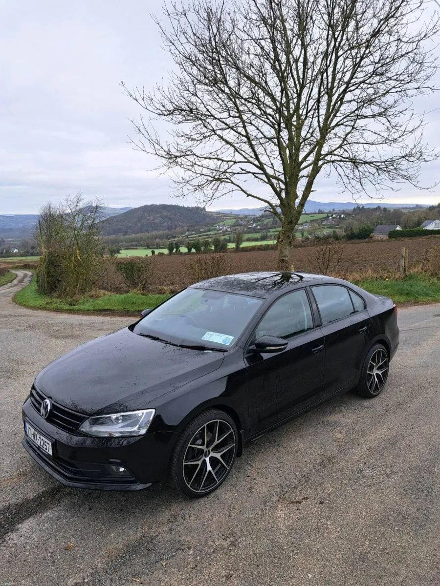 171 Volkswagen Jetta Diesel - Image 2