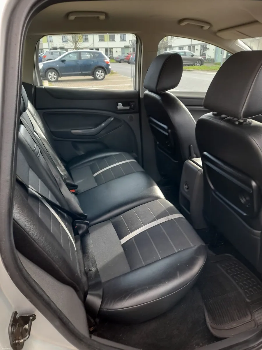 Ford Kuga 2010 - Image 4