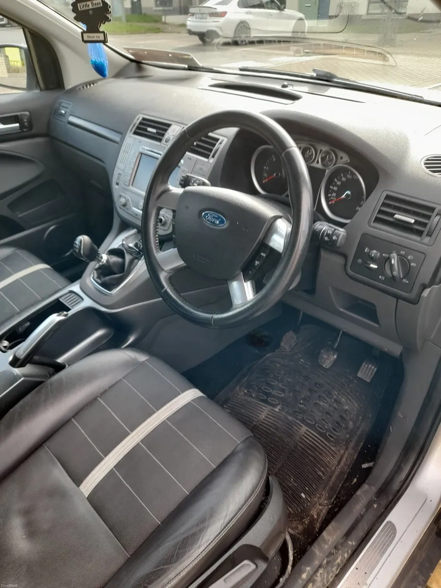 Ford Kuga 2010 - Image 1