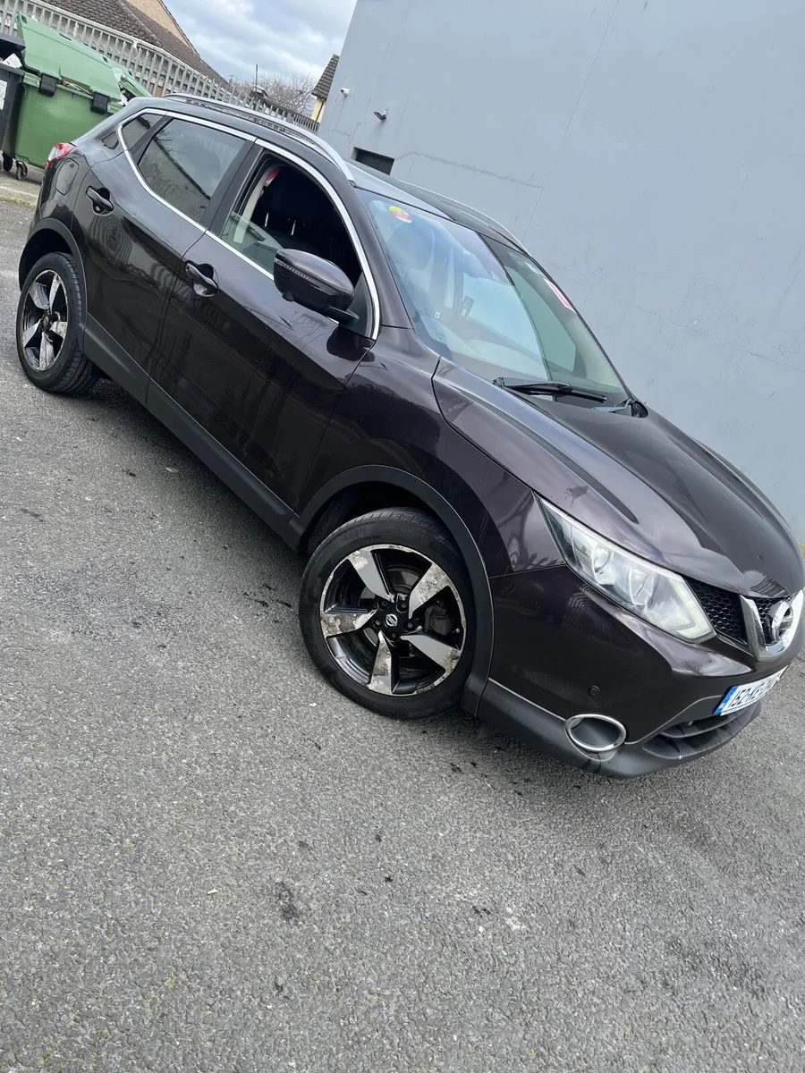 Nissan Qashqai 2015 - Image 1