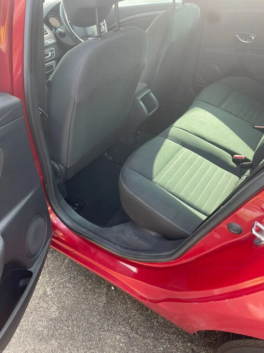 Renault Megane 2015 1.5d - Image 4