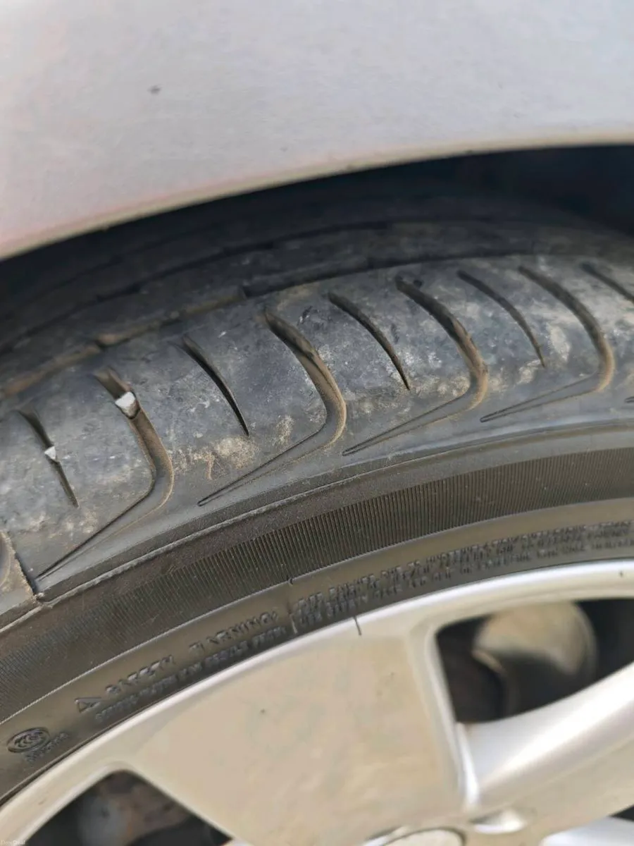 Volkswagen Passat - Image 3