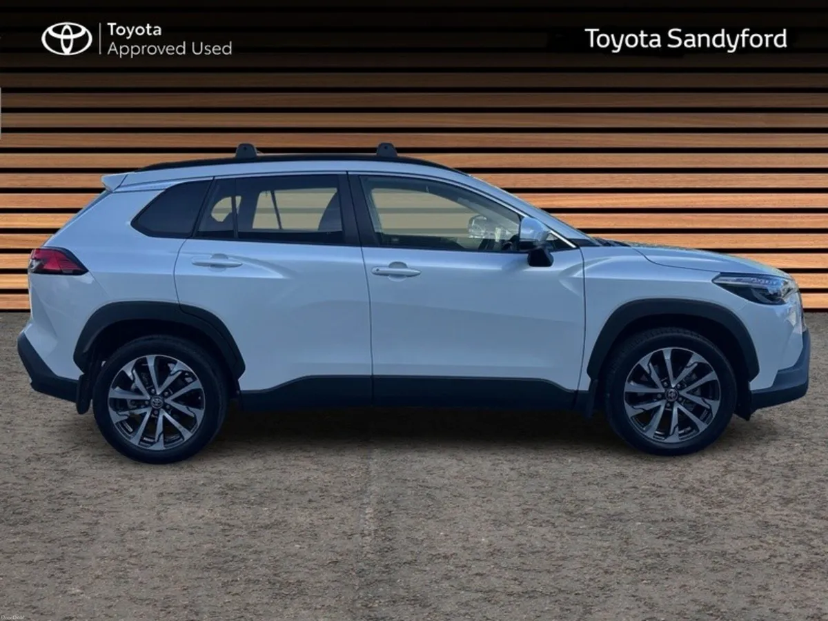 Toyota Corolla Cross 1.8 HYBRID SPORT // REAR CAME - Image 3