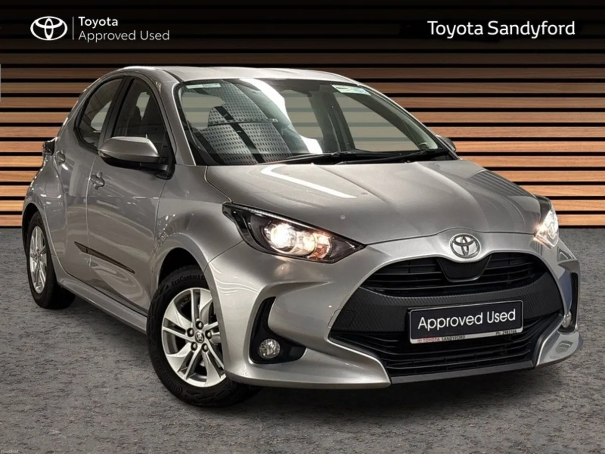 Toyota Yaris HYBRID LUNA // REAR CAMERA // TOYOTA - Image 1