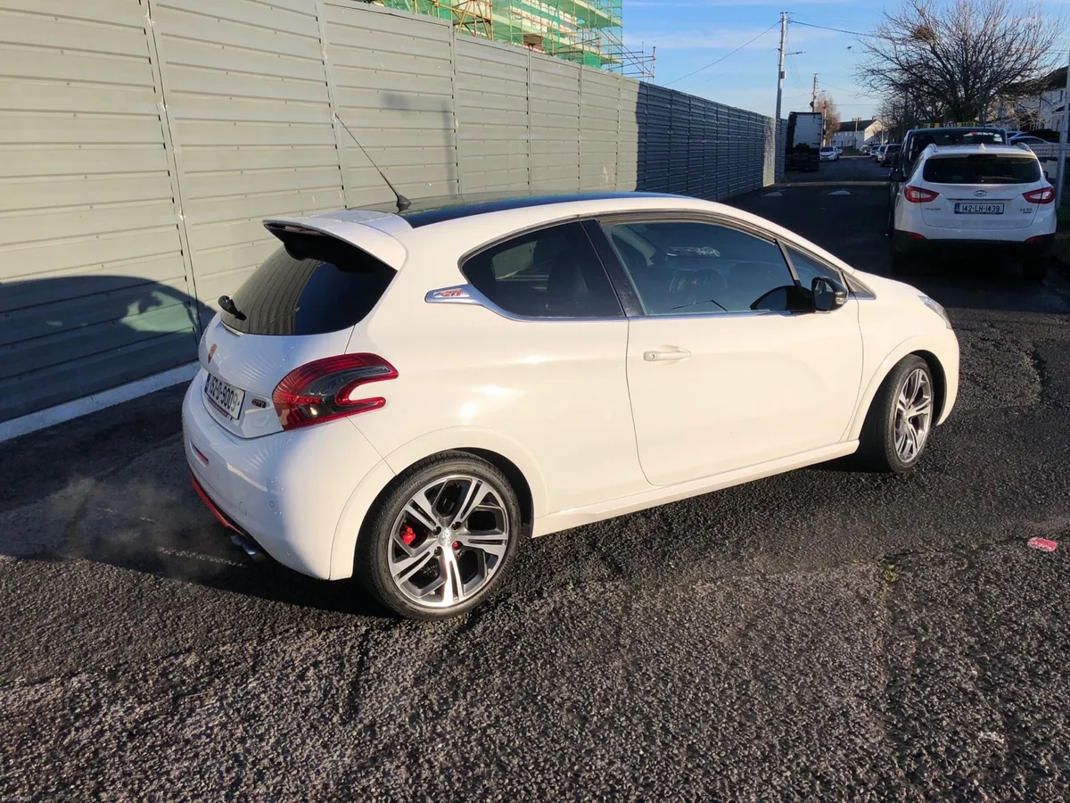 2015 Peugeot 208 GTI - Image 2