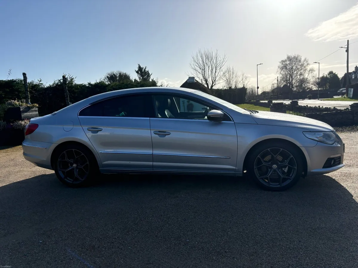 Volkswagen Passat CC - Image 3