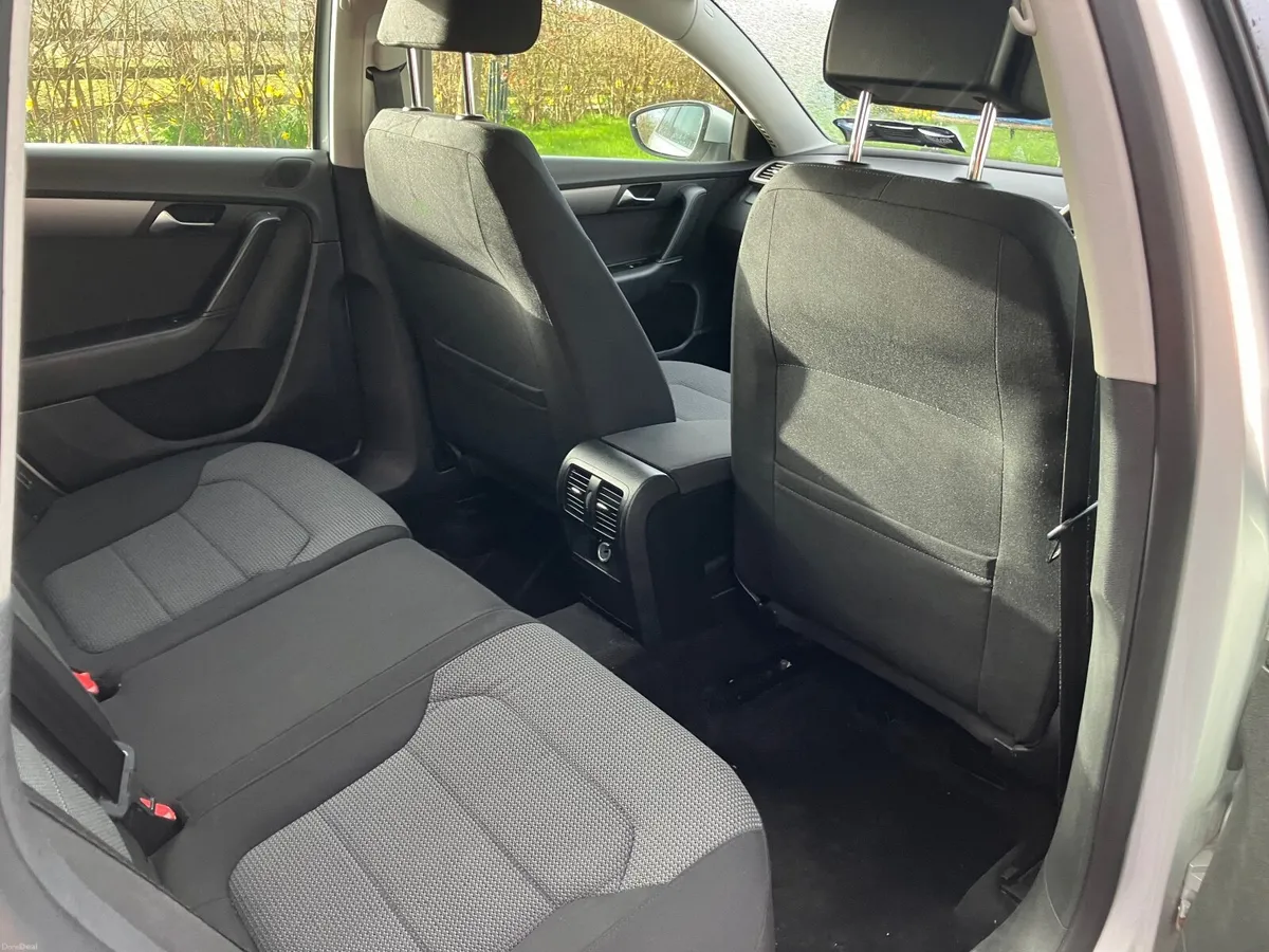 Volkswagen Passat 2011TDI SE Bluemotion Technology - Image 3